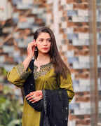 Mayal – Ezza Embroidered 3-Piece Lawn Set