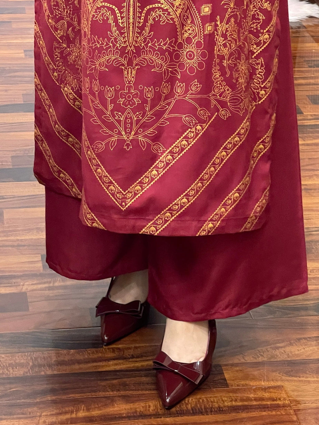 Saadgi Handwork Neck 2PC
