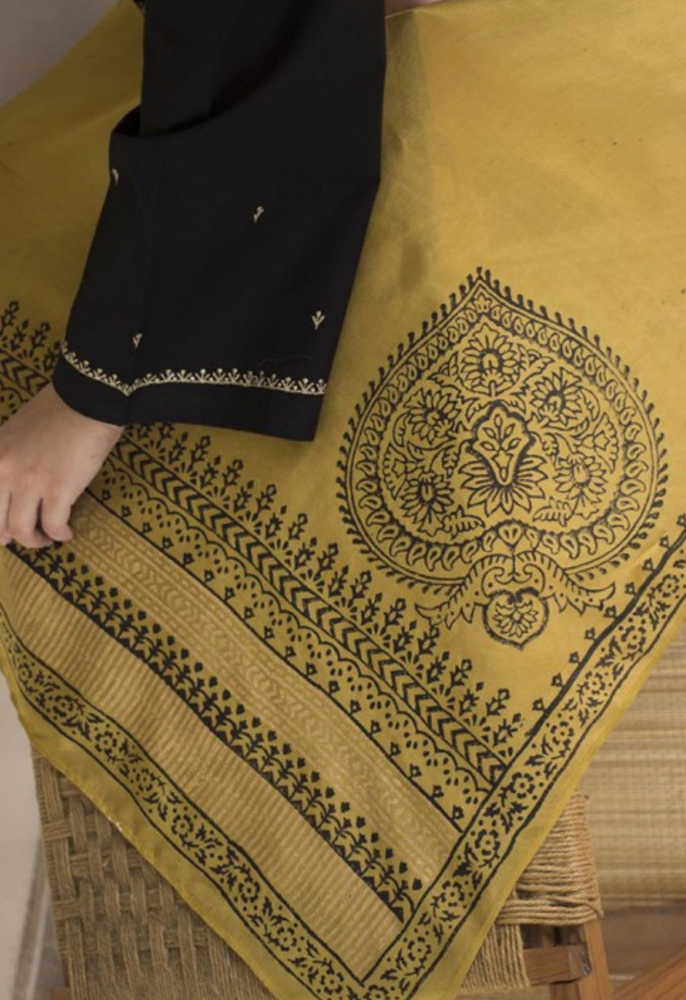Aabroo Emb 3PC Set