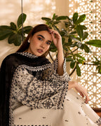 Zarish – Embroidered Lawn 3-Piece Set (Stitched)